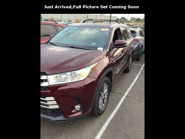 2019 Toyota Highlander SE