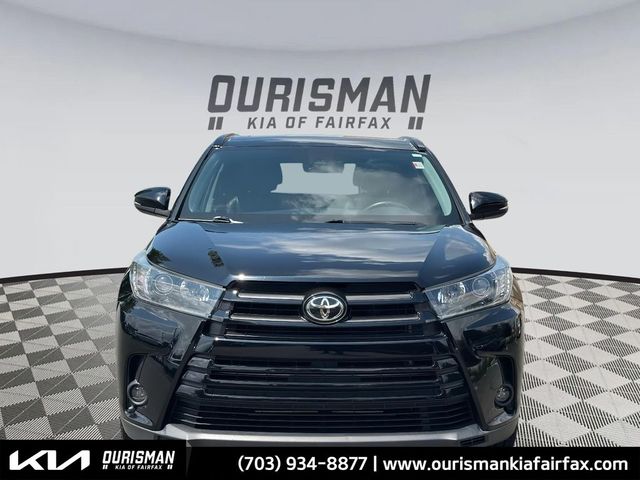 2019 Toyota Highlander SE