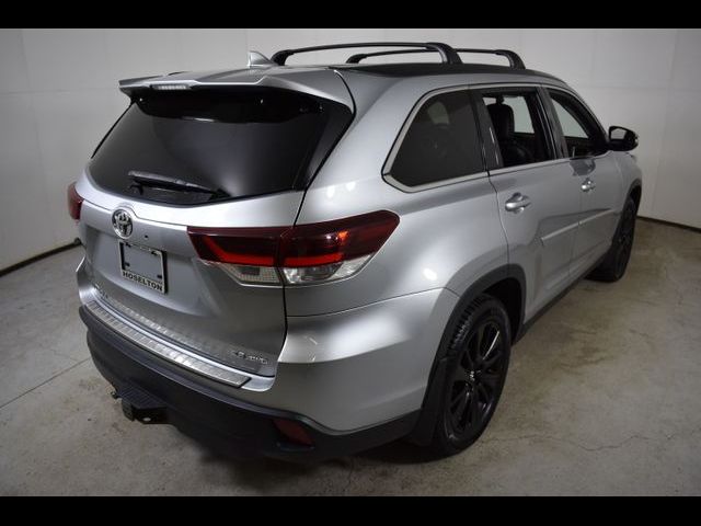 2019 Toyota Highlander SE