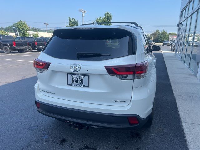 2019 Toyota Highlander SE