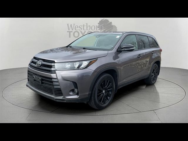 2019 Toyota Highlander SE