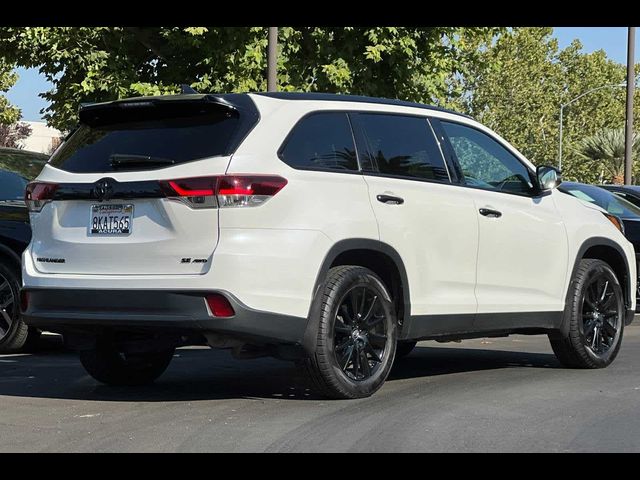 2019 Toyota Highlander SE