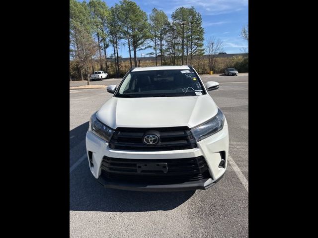 2019 Toyota Highlander SE