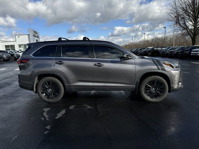 2019 Toyota Highlander SE