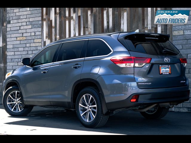 2019 Toyota Highlander SE