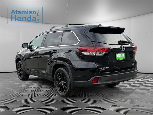 2019 Toyota Highlander SE