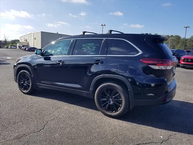 2019 Toyota Highlander SE