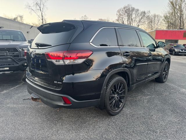 2019 Toyota Highlander SE