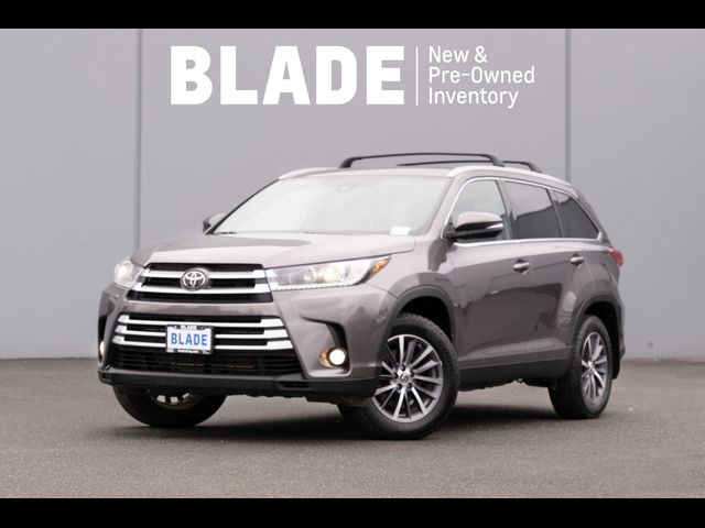 2019 Toyota Highlander SE