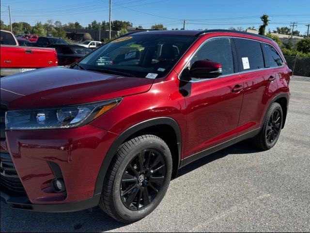 2019 Toyota Highlander SE