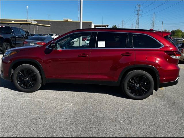 2019 Toyota Highlander SE