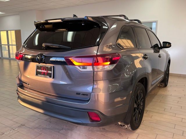 2019 Toyota Highlander SE