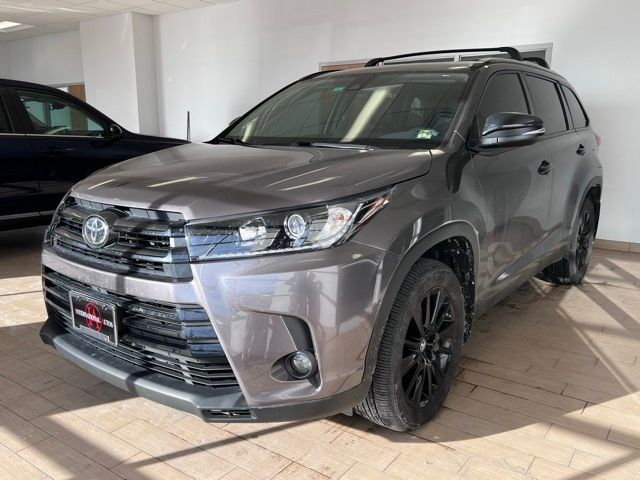 2019 Toyota Highlander SE