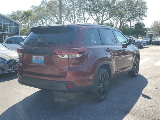 2019 Toyota Highlander SE