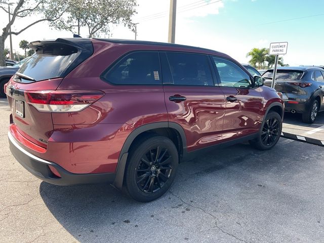 2019 Toyota Highlander SE