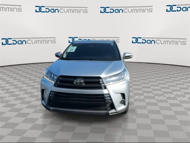 2019 Toyota Highlander SE