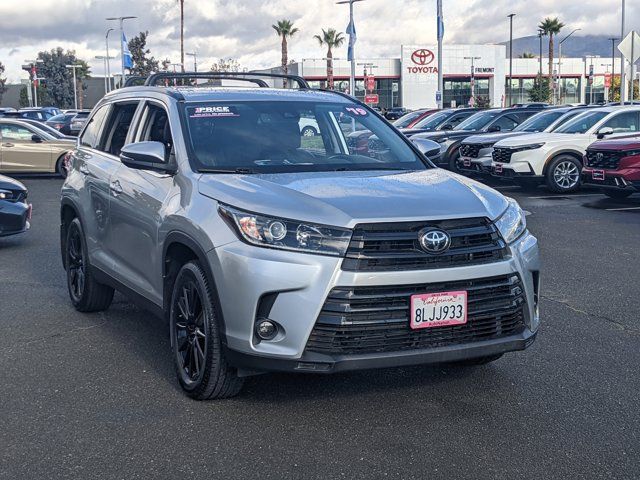 2019 Toyota Highlander SE