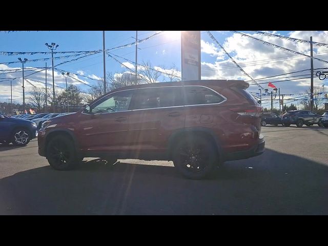 2019 Toyota Highlander SE