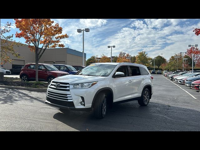 2019 Toyota Highlander SE