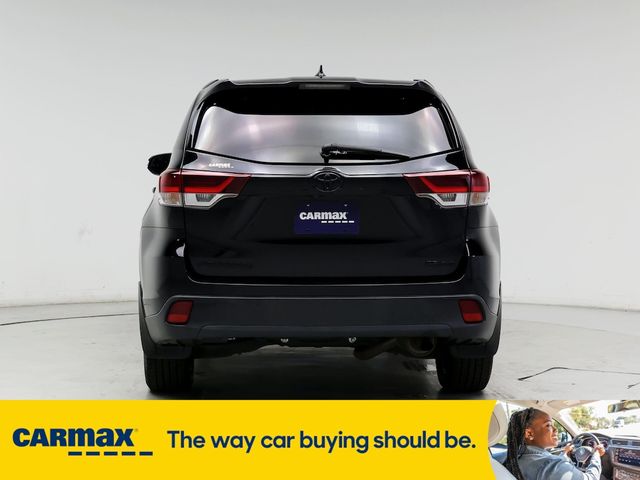 2019 Toyota Highlander SE