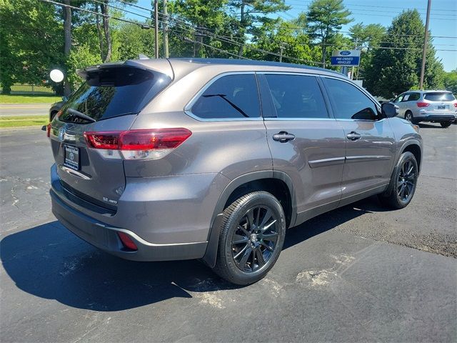 2019 Toyota Highlander SE