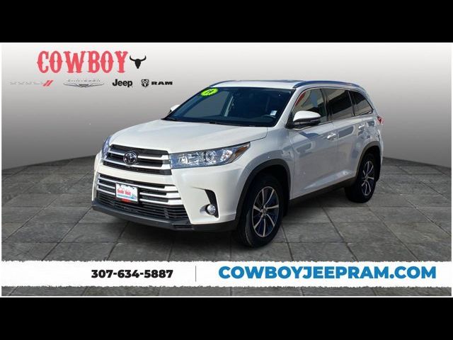 2019 Toyota Highlander SE