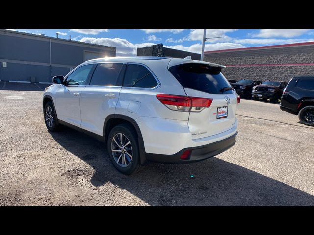 2019 Toyota Highlander SE