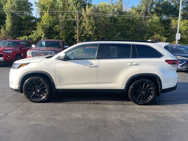 2019 Toyota Highlander SE