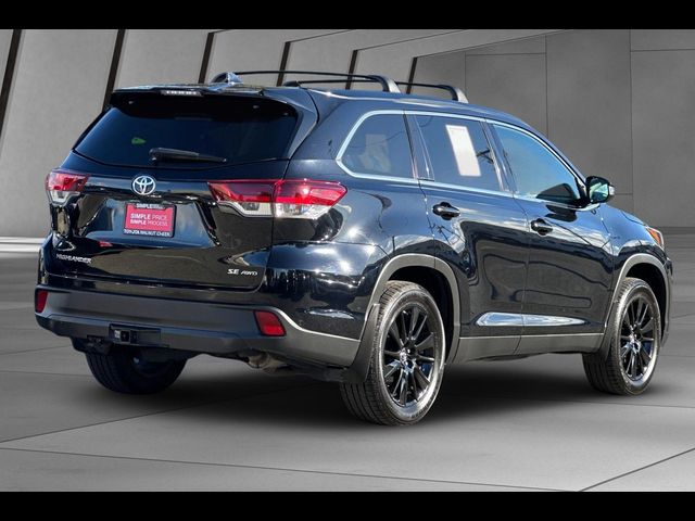 2019 Toyota Highlander SE