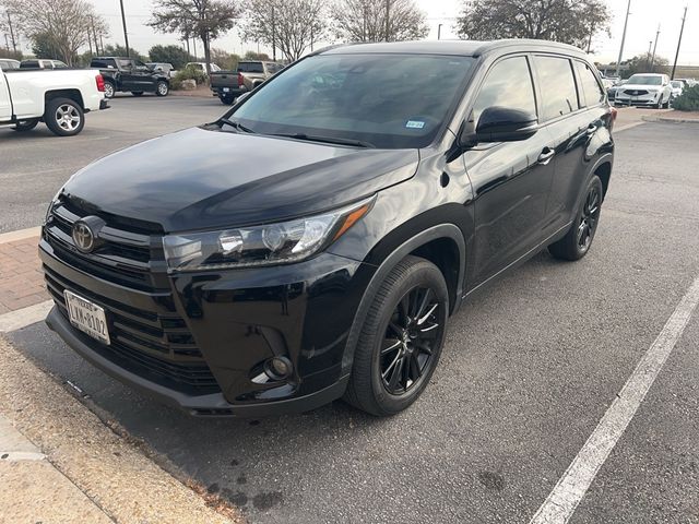 2019 Toyota Highlander SE