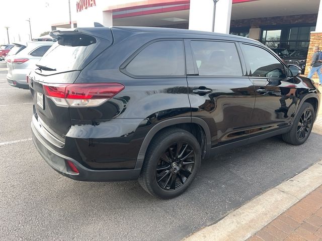 2019 Toyota Highlander SE