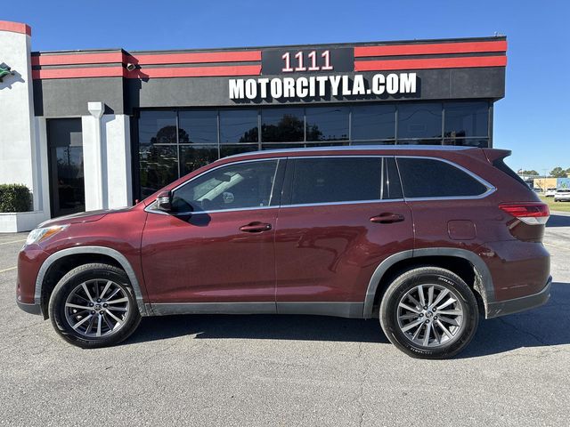 2019 Toyota Highlander SE