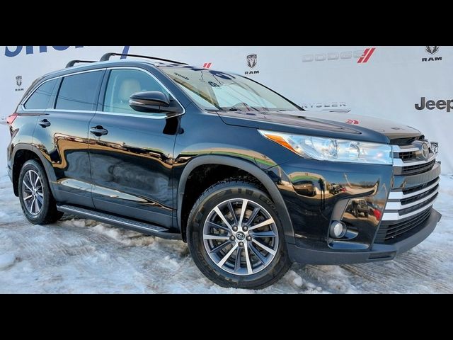 2019 Toyota Highlander SE