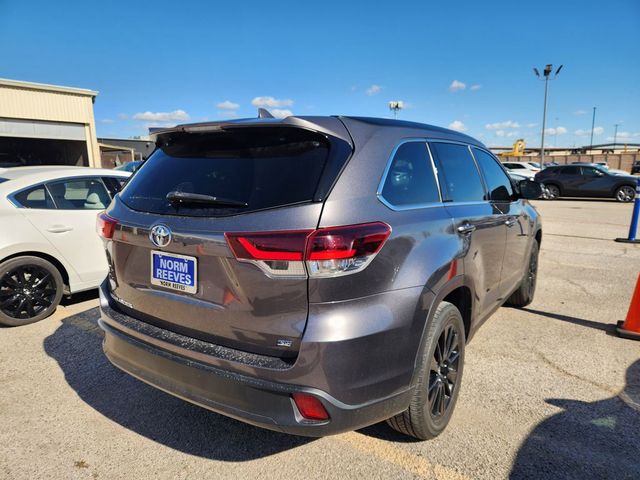 2019 Toyota Highlander SE