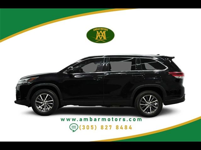 2019 Toyota Highlander SE