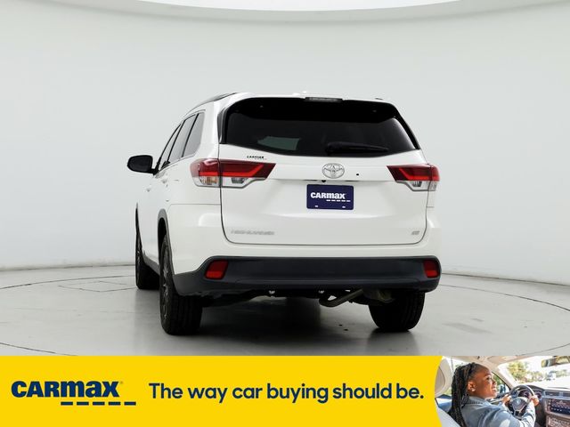 2019 Toyota Highlander SE