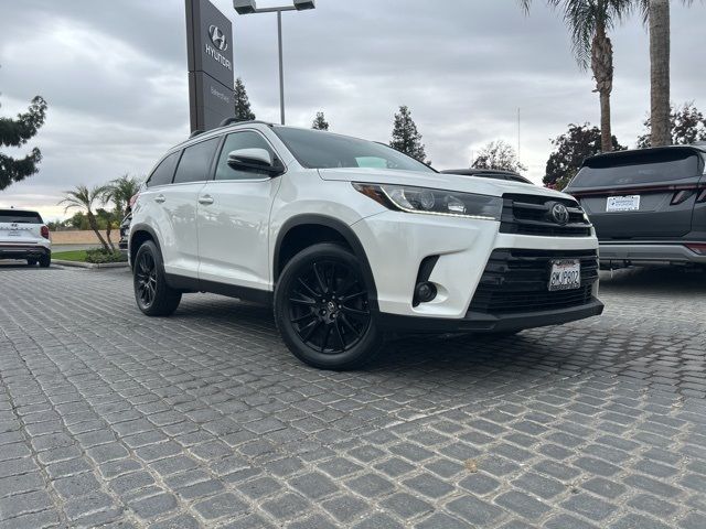 2019 Toyota Highlander SE