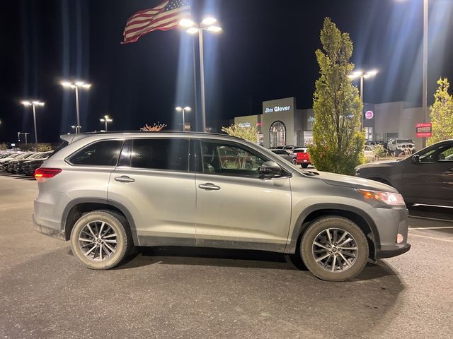 2019 Toyota Highlander SE