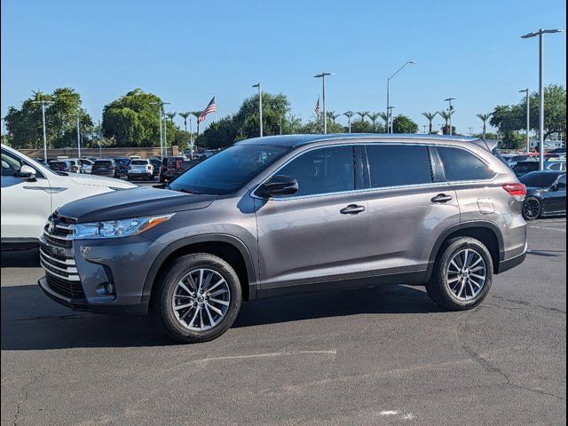 2019 Toyota Highlander SE