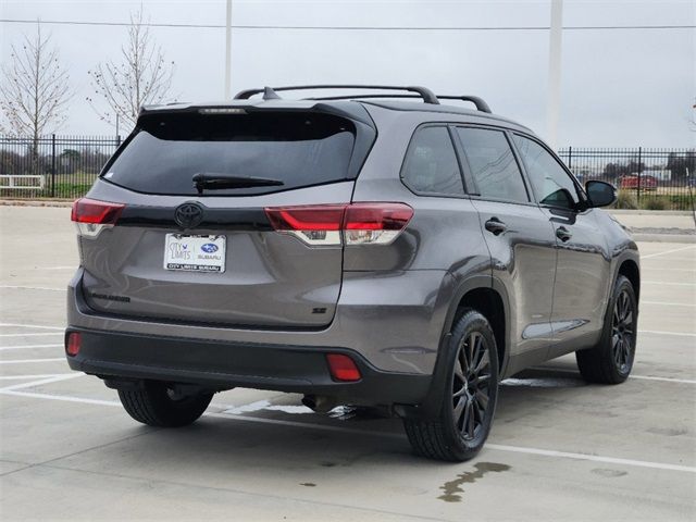 2019 Toyota Highlander SE