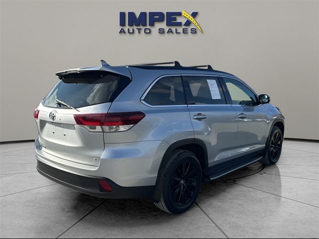 2019 Toyota Highlander SE