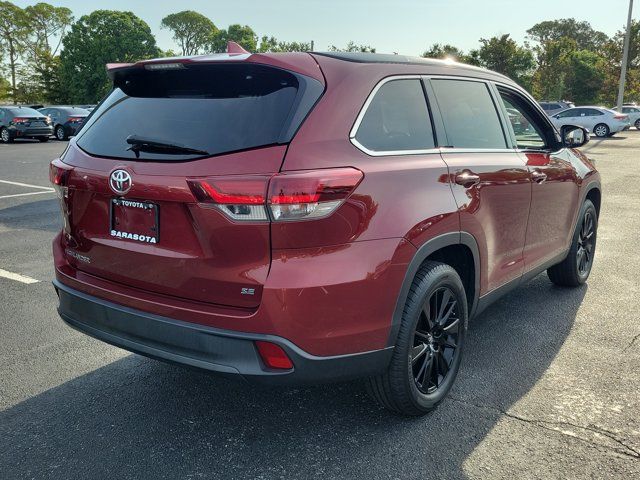 2019 Toyota Highlander SE