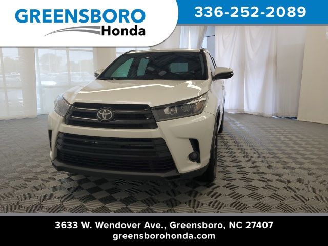 2019 Toyota Highlander SE