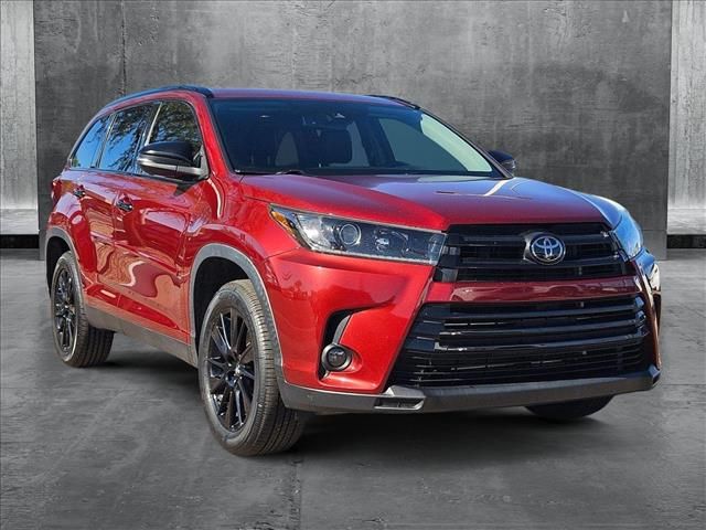 2019 Toyota Highlander SE