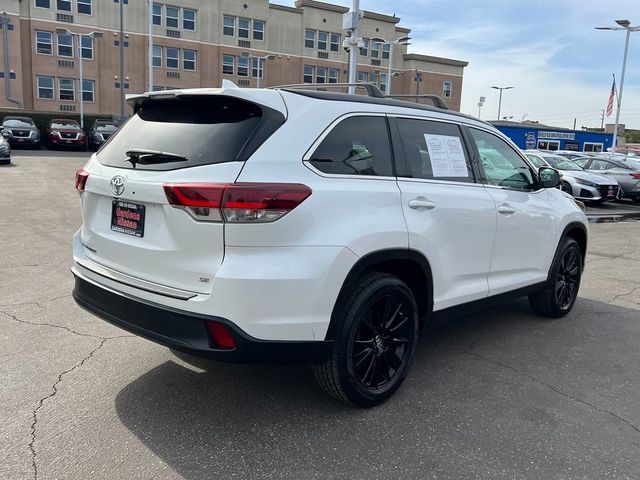 2019 Toyota Highlander SE