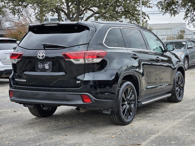 2019 Toyota Highlander SE