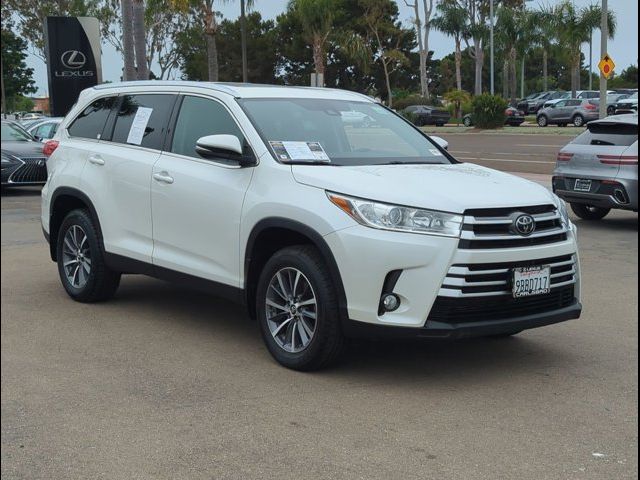 2019 Toyota Highlander SE