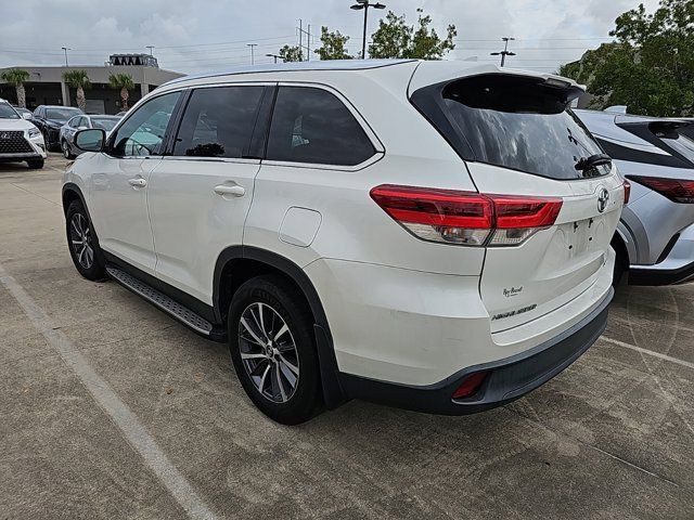 2019 Toyota Highlander SE