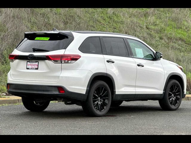 2019 Toyota Highlander SE