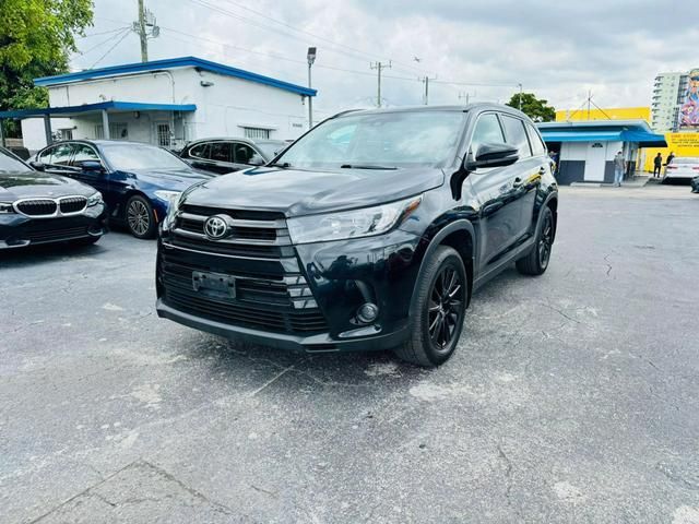 2019 Toyota Highlander SE